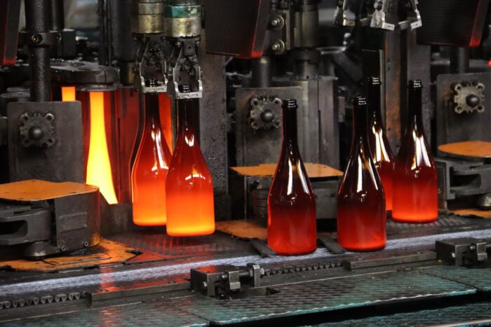 Glass bottles production at Saverglass Ghlin plant